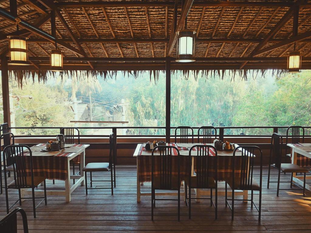 Six Stars Guest House Nyaung-U Екстер'єр фото